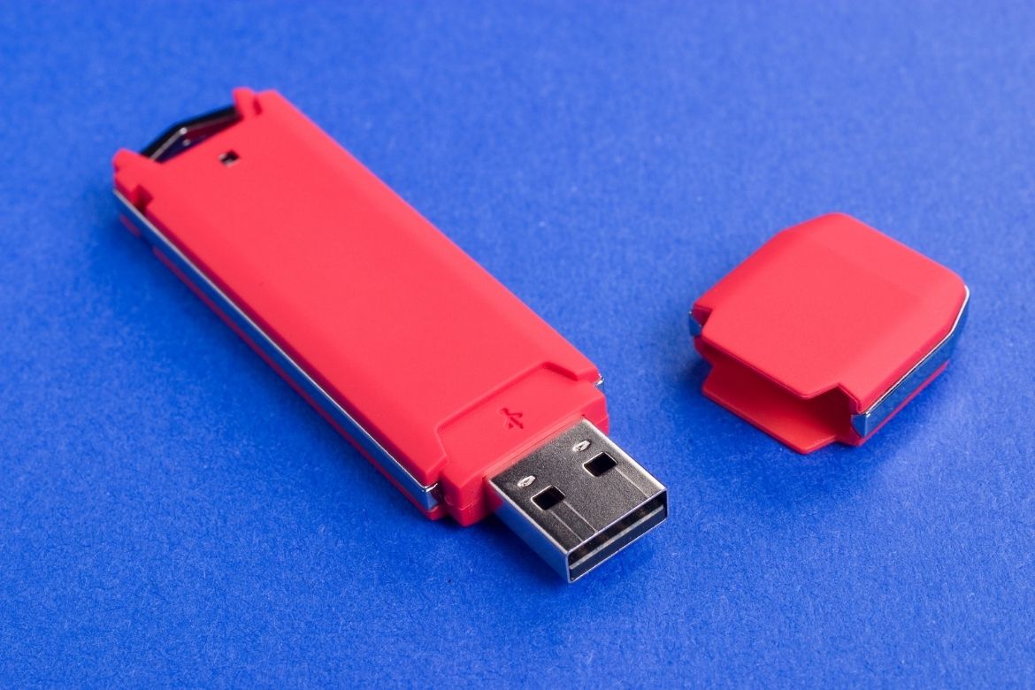 How to Boot Raspberry Pi 4 / 400 From an SSD or Flash Drive